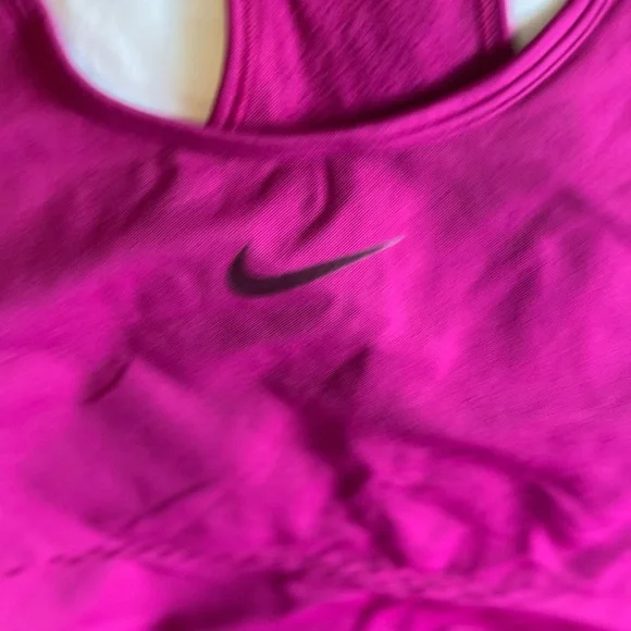 💕EUC Nike “fuschia”Racerback Tank in Large - Picture 3 of 6